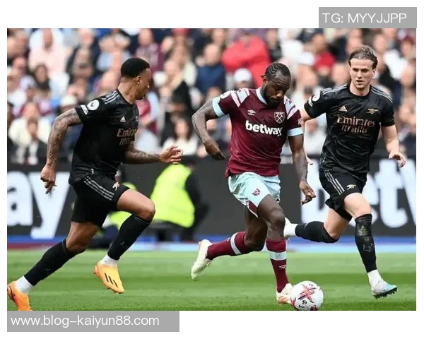 英超精彩对决诺丁汉森林逆袭西汉姆联展现强大实力 英超精彩对决诺丁汉森林逆袭西汉姆联展现强大实力